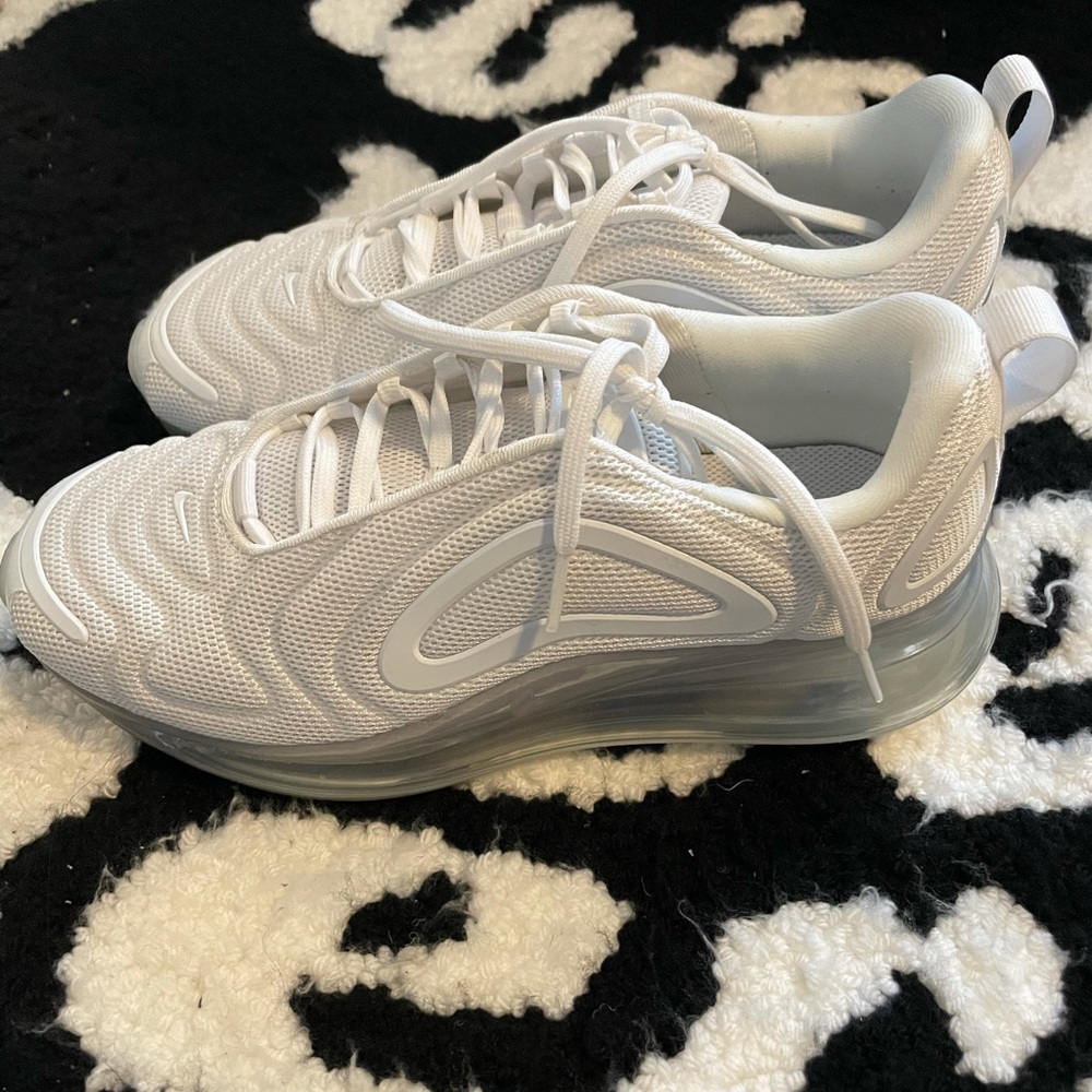 Nike air max 720 triple all white